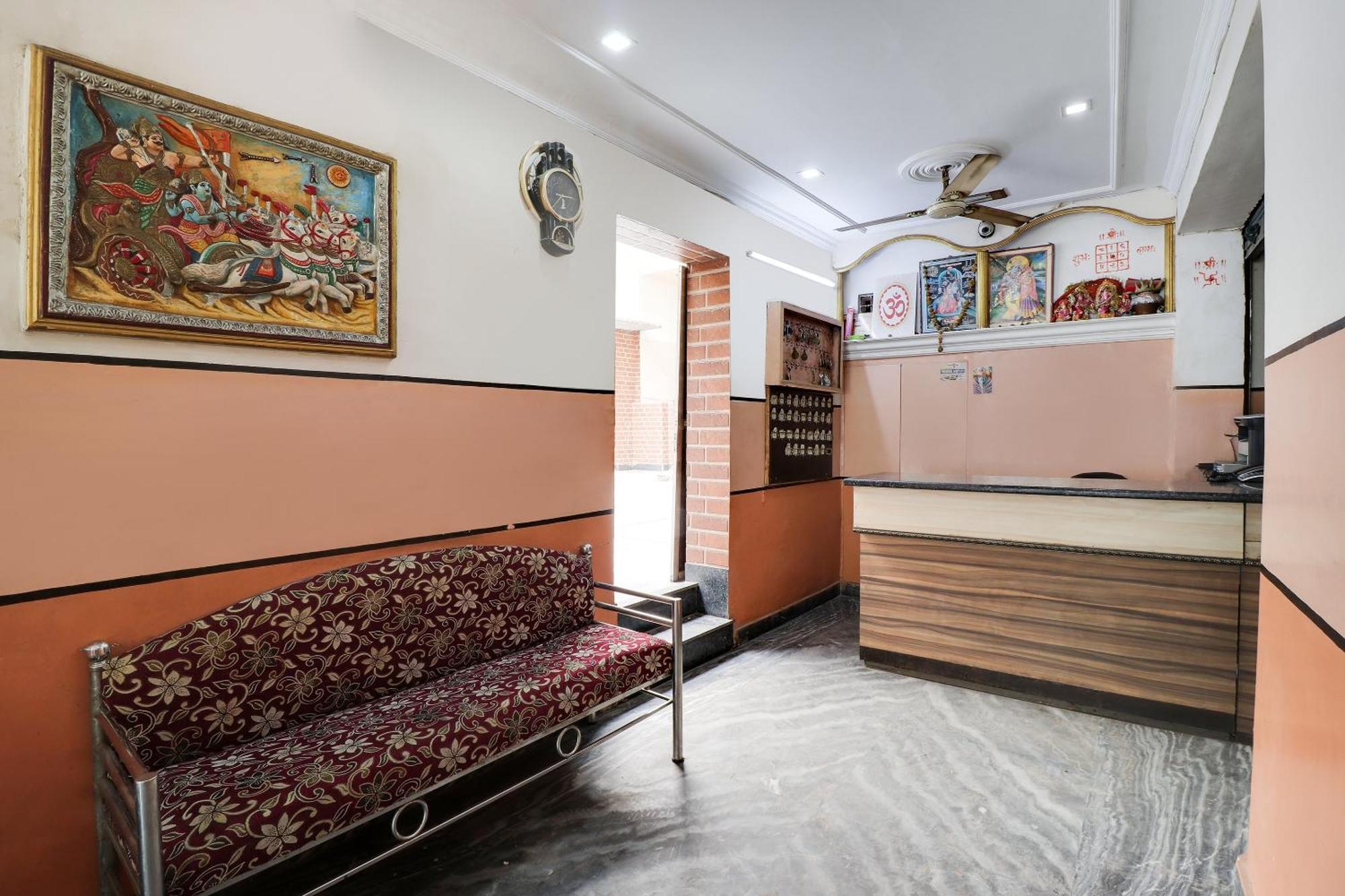 SPOT ON 40076 Hotel Sunny Bhairaun Ghāt Exterior foto
